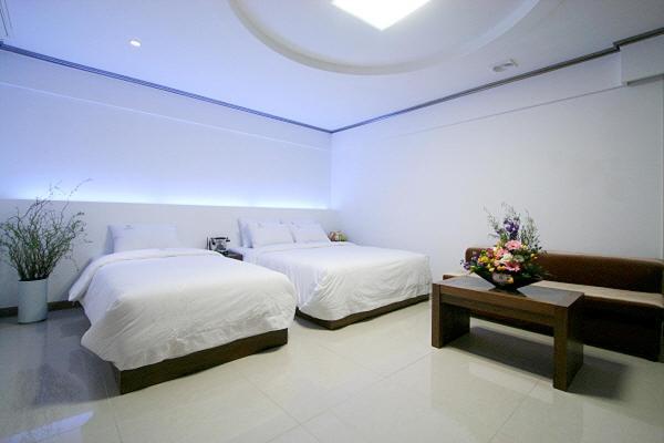 Hotel Cleopatra Ilsan Коян Номер фото